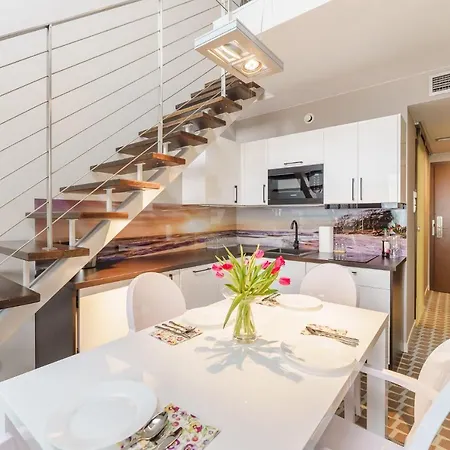 Almar Marine Apartmán